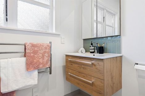 Photo of property in 257 Centaurus Road, Saint Martins, Christchurch, 8022