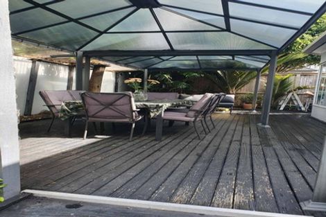 Photo of property in 2/479 Beach Road, Murrays Bay, Auckland, 0630