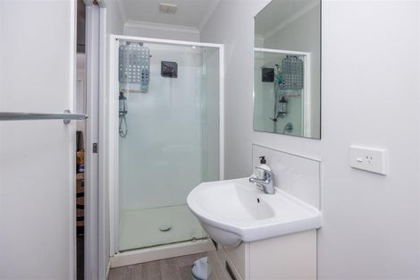 Photo of property in 12 Crescent Court, Melville, Hamilton, 3206