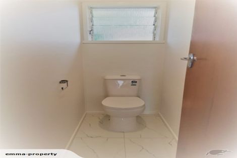 Photo of property in 2/18 Shakespeare Road, Milford, Auckland, 0620