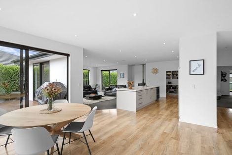 Photo of property in 2 Westburn Place, Prebbleton, 7604