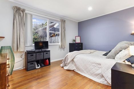 Photo of property in 512 West Coast Road, Oratia, Auckland, 0604