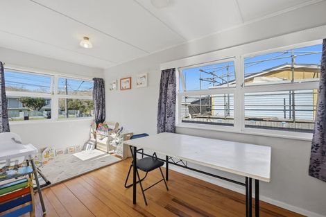 Photo of property in 71 Awaroa Road, Helensville, 0800