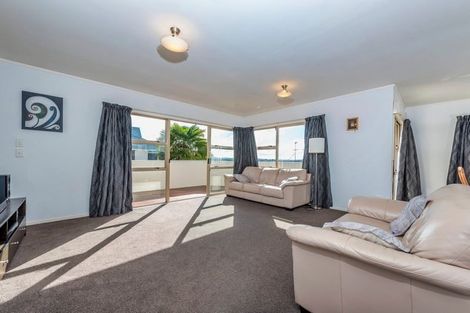 Photo of property in 13 Ballini Rise, West Harbour, Auckland, 0618
