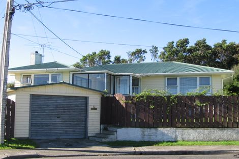 Photo of property in 12 Beverley Grove, Paparangi, Wellington, 6037