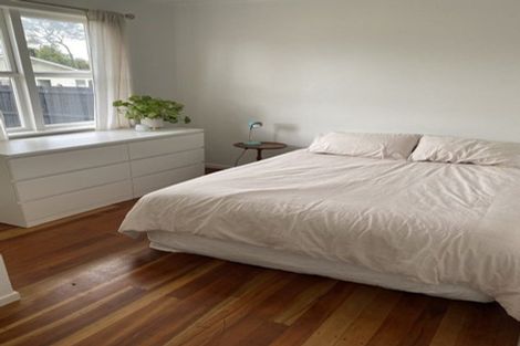 Photo of property in 10 Birdwood Road, Swanson, Auckland, 0612