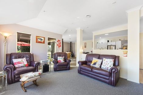 Photo of property in 22 Hollybush Drive, Brightwater, 7022