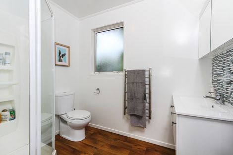 Photo of property in 23 Bodi Place, Te Atatu South, Auckland, 0610