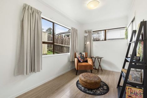 Photo of property in 1/24 Glamorgan Drive, Torbay, Auckland, 0630