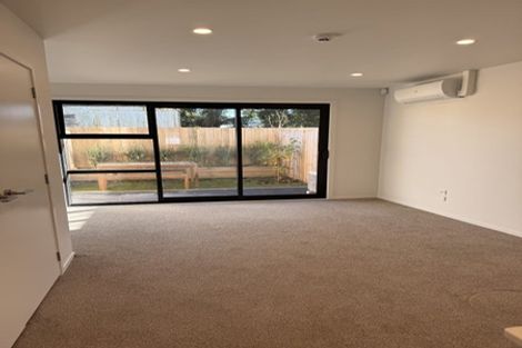 Photo of property in 8/43 Yeovil Road, Te Atatu Peninsula, Auckland, 0610