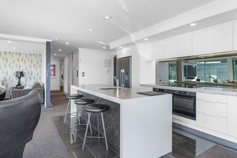 Photo of property in 225 Lake Terrace, Waipahihi, Taupo, 3330