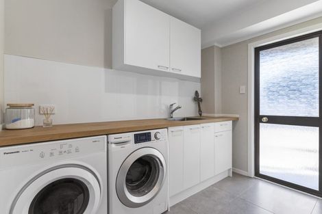 Photo of property in 133 Sandspit Road, Shelly Park, Auckland, 2014