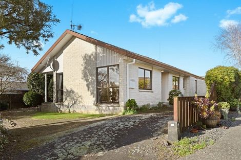 Photo of property in 17 Pohutukawa Drive, Pukete, Hamilton, 3200