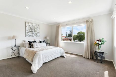 Photo of property in 30 Erne Crescent, East Tamaki, Auckland, 2016