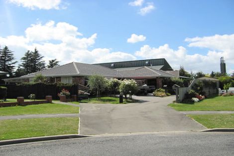 Photo of property in 13 Oldham Place, Darfield, 7510