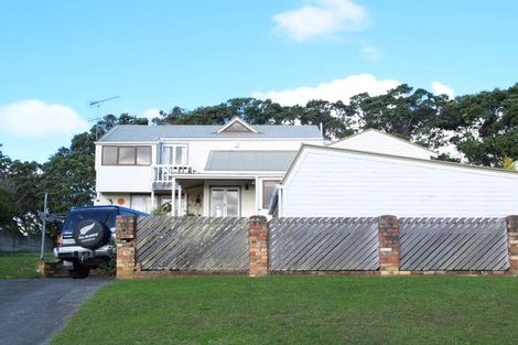 Photo of property in 155 Pah Road, Cockle Bay, Auckland, 2014