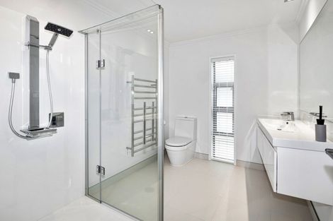 Photo of property in 64a Maunganui Road, Mount Maunganui, 3116