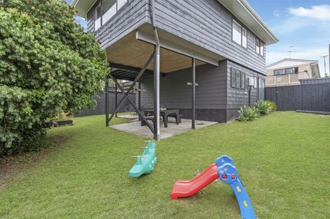 Photo of property in 2/37 Manuka Road, Bayview, Auckland, 0629