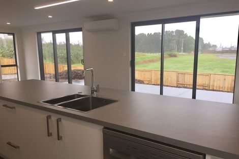 Photo of property in 95 Hills View Drive, Papamoa, 3118