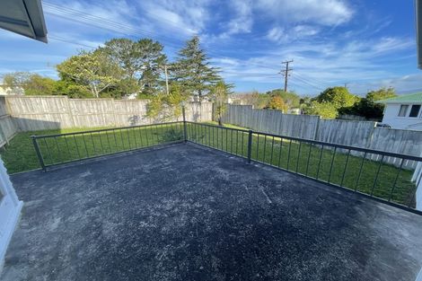 Photo of property in 35 Chorley Avenue, Massey, Auckland, 0614