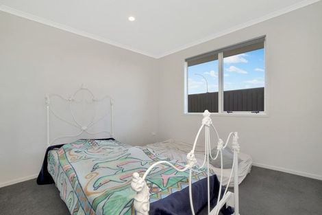 Photo of property in 16 Empire Crescent, Papamoa, 3118