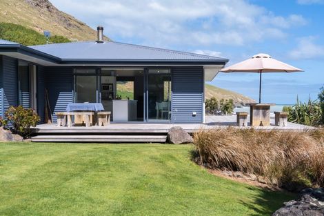 Photo of property in 904 Te Oka Bay Road, Te Oka, Little River, 7591