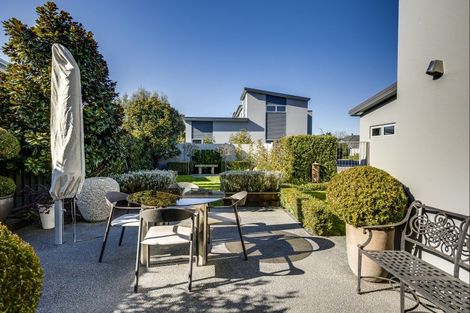Photo of property in 12 Bray Place, Havelock North, 4130