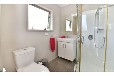 Photo of property in 5a Hammond Avenue, Hatfields Beach, Orewa, 0931