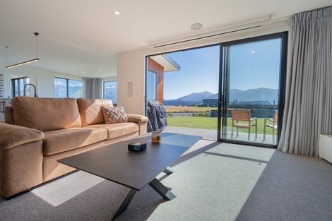 Photo of property in 10 Red Deer Place, Te Anau, 9600