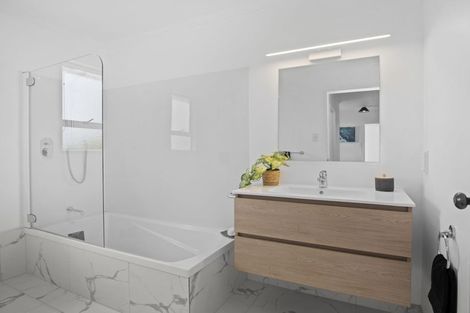 Photo of property in 18 Te Kupe Road, Paraparaumu Beach, Paraparaumu, 5032