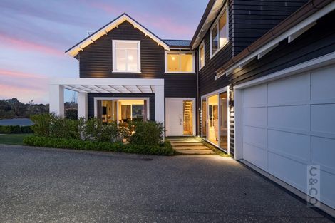 Photo of property in 10 Tauwaka Crescent, Riverhead, 0820