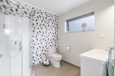 Photo of property in 14 Beachwood Drive, Hatfields Beach, Orewa, 0931