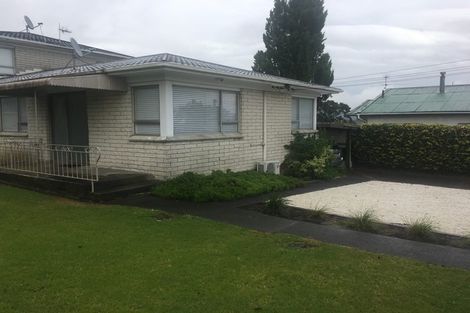 Photo of property in 64 West Coast Road, Glen Eden, Auckland, 0602