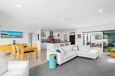 Photo of property in 67 Montgomery Crescent, Kinloch, Taupo, 3377