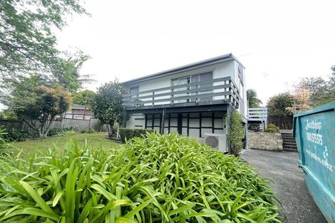 Photo of property in 33 Kurnell Drive, Botany Downs, Auckland, 2010