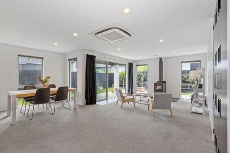 Photo of property in 33 Prestons Park Drive, Marshland, Christchurch, 8083