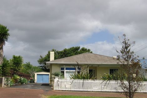 Photo of property in 187 Blockhouse Bay Road, Avondale, Auckland, 0600