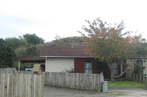 Photo of property in 9 Elder Grove, Paraparaumu, 5032