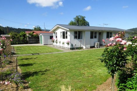 Photo of property in 2 Crampton Road, Reefton, 7830