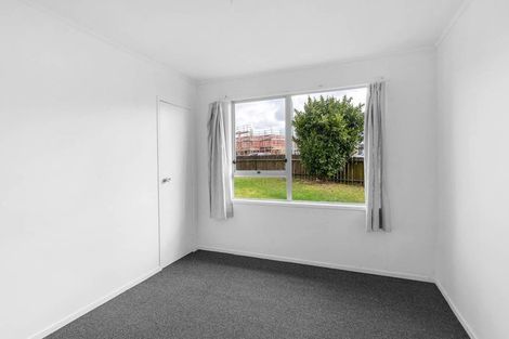 Photo of property in 49 Hyperion Drive, Randwick Park, Auckland, 2105