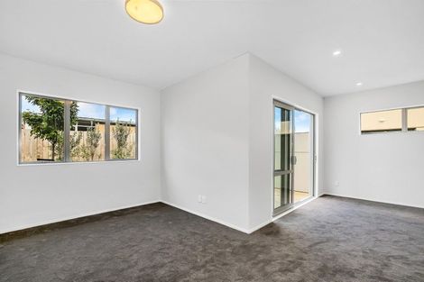 Photo of property in 48/11 Ray Small Drive, Papakura, 2110