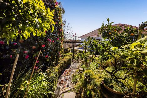 Photo of property in 32 Queens Road, Glen Avon, New Plymouth, 4312