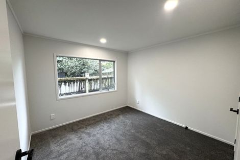 Photo of property in 48 Lauderdale Road, Birkdale, Auckland, 0626