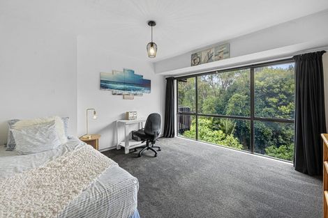 Photo of property in 178 Bleakhouse Road, Mellons Bay, Auckland, 2014