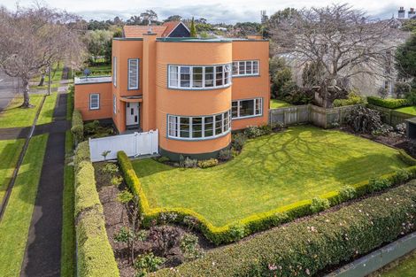 Photo of property in 2 Kent Road, Saint Johns Hill, Whanganui, 4501