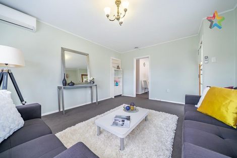 Photo of property in 1 Fairfield Avenue, Fairfield, Lower Hutt, 5011