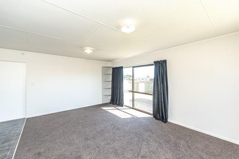 Photo of property in 90a Hinau Street, Castlecliff, Whanganui, 4501