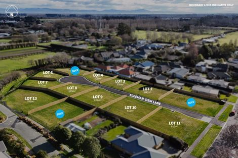 Photo of property in 69 Crofton Road, Harewood, Christchurch, 8051