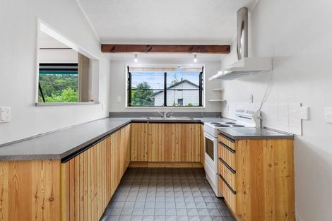 Photo of property in 44 Hale Crescent, Bayview, Auckland, 0629
