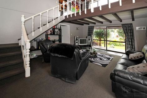 Photo of property in 34 Taihiki Road, Clarks Beach, 2122